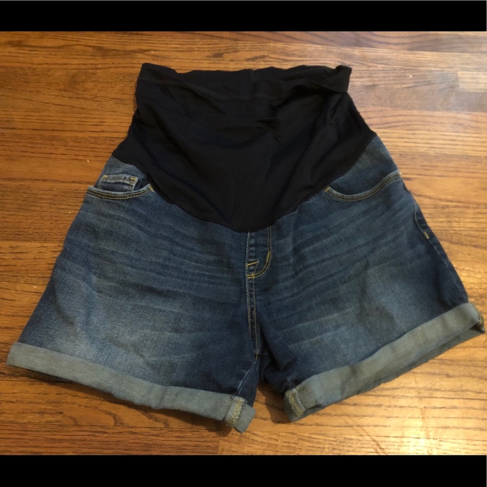 Maternity shorts xs